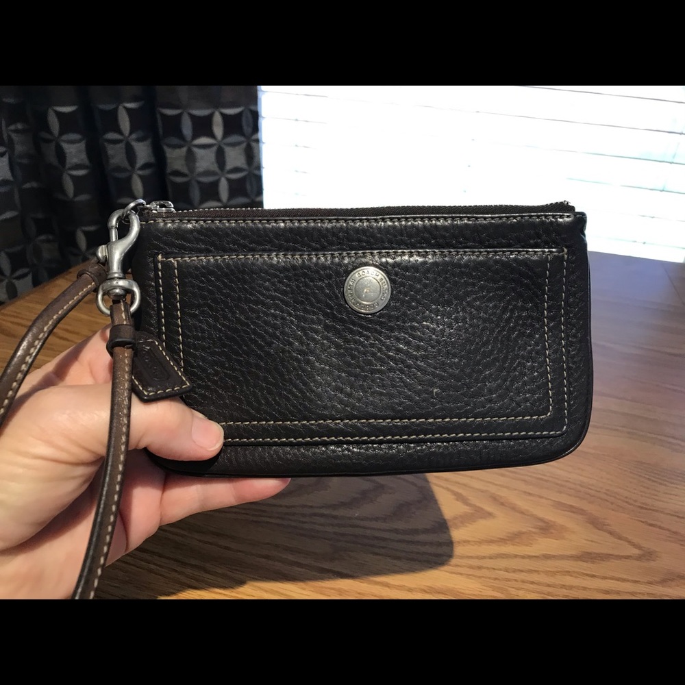 Coach Madison Chelsea Brown Pebble Leather Case